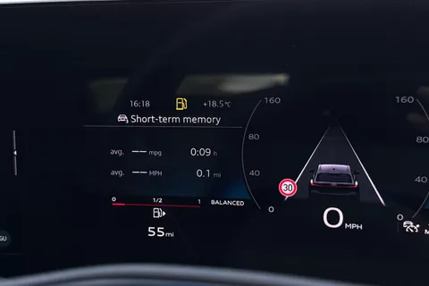 DX25USD Audi A5 Avant Launch Edition TDI  204 PS S tronic Thumbnail #42