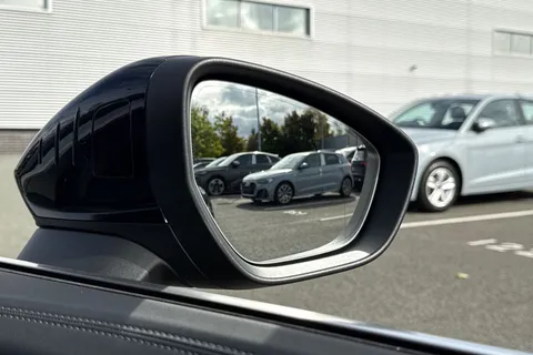 DX25USD Audi A5 Avant Launch Edition TDI  204 PS S tronic Thumbnail #61