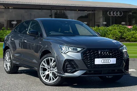 PX25XEV Audi Q3 Black Edition 35 TFSI 150 PS S tronic Thumbnail #1