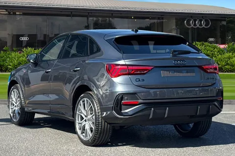 PX25XEV Audi Q3 Black Edition 35 TFSI 150 PS S tronic Thumbnail #2