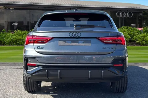 PX25XEV Audi Q3 Black Edition 35 TFSI 150 PS S tronic Thumbnail #4