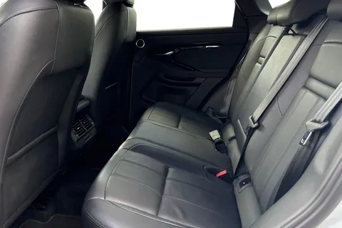DY25MJK Land Rover Range Rover Evoque 1.5 P270e Dynamic SE 5dr Thumbnail #5
