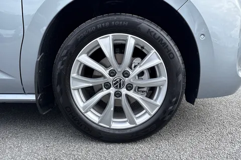 DG75CEX Volkswagen Multivan Multivan Style SWB 150 PS 2,0 TDi 7-Speed DSG - Delivery Mileage Thumbnail #10