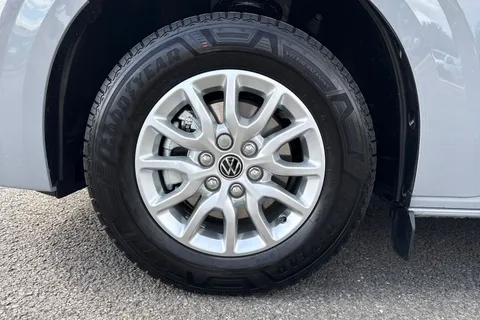 DG75CWF Volkswagen Transporter T32 Panel Van Commerce Pro SWB 136 PS 65KWh Electric -  Delivery Miles Thumbnail #13