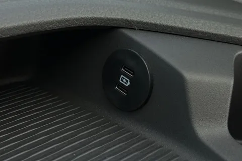 DG75CWF Volkswagen Transporter T32 Panel Van Commerce Pro SWB 136 PS 65KWh Electric -  Delivery Miles Thumbnail #41