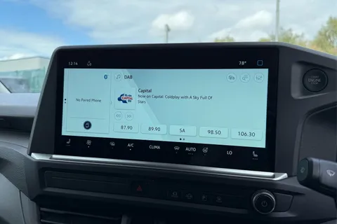 DG75CWF Volkswagen Transporter T32 Panel Van Commerce Pro SWB 136 PS 65KWh Electric -  Delivery Miles Thumbnail #51