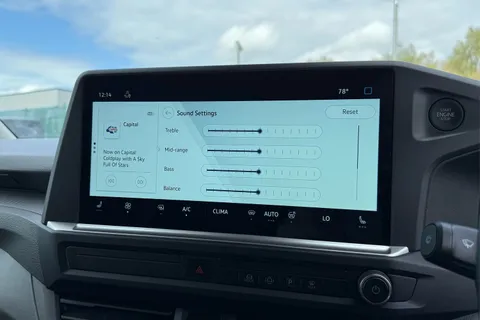 DG75CWF Volkswagen Transporter T32 Panel Van Commerce Pro SWB 136 PS 65KWh Electric -  Delivery Miles Thumbnail #52