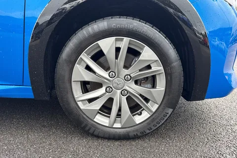 MD22YDB PEUGEOT e-208 50kWh Allure Premium Auto 5dr (7kW Charger) Thumbnail #10