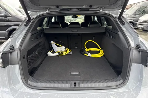 KR25OKC Volkswagen Id.7 210kW Match Pro S 86kWh 5dr Auto ⭐Swivelling Tow Bar⭐ Thumbnail #7