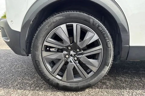 FY72NRO PEUGEOT e-2008 50kWh GT Premium Auto 5dr (7kW Charger) Thumbnail #11
