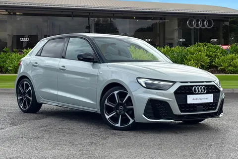 DF72CHL Audi A1 Black Edition 30 TFSI 110 PS 6-speed Thumbnail #2