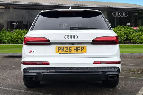 4 of 49 for AUDI Q7 55 TFSI Quattro Black Edition 5dr Tiptronic