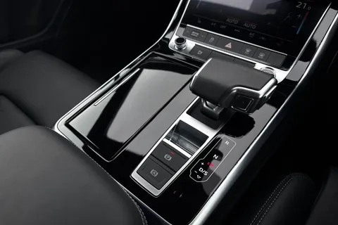 23 of 49 for AUDI Q7 55 TFSI Quattro Black Edition 5dr Tiptronic