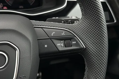 34 of 49 for AUDI Q7 55 TFSI Quattro Black Edition 5dr Tiptronic