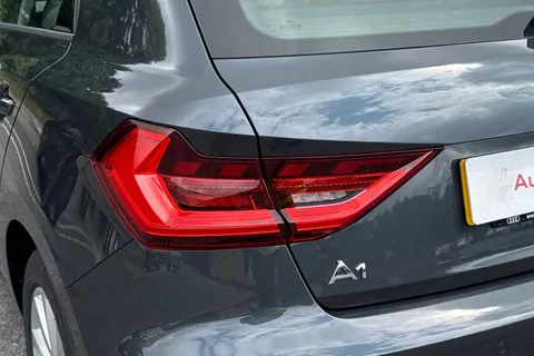 PJ25YBP Audi A1 1.0 TFSI 25 Sport Sportback Euro 6 (s/s) 5dr Thumbnail #8