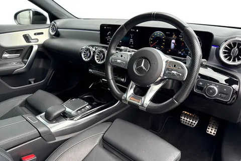 DL22LHR Mercedes-Benz A Class 2.0 A35 AMG (Premium Plus) 7G-DCT 4MATIC Euro 6 (s/s) 5dr Thumbnail #8