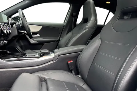 DL22LHR Mercedes-Benz A Class 2.0 A35 AMG (Premium Plus) 7G-DCT 4MATIC Euro 6 (s/s) 5dr Thumbnail #11