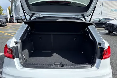 DF69KCC Audi A1 A1 citycarver  30 TFSI  116 PS S tronic Thumbnail #7