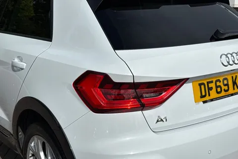 DF69KCC Audi A1 A1 citycarver  30 TFSI  116 PS S tronic Thumbnail #8