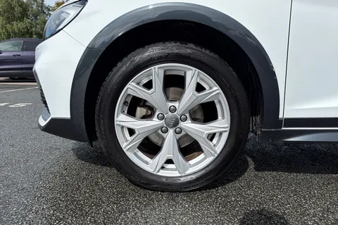 DF69KCC Audi A1 A1 citycarver  30 TFSI  116 PS S tronic Thumbnail #10