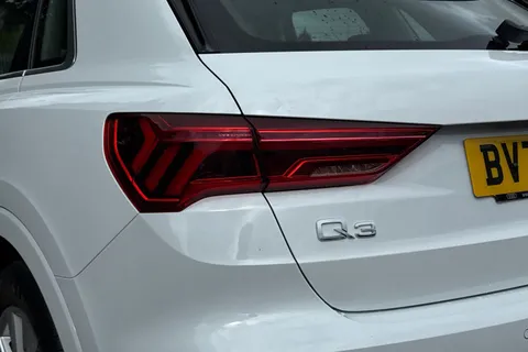 BV70NWR Audi Q3 Sport 35 TFSI 150 PS S tronic Thumbnail #8