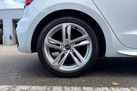 PX21RJJ Audi A1 S line 35 TFSI 150 PS S tronic Thumbnail #11