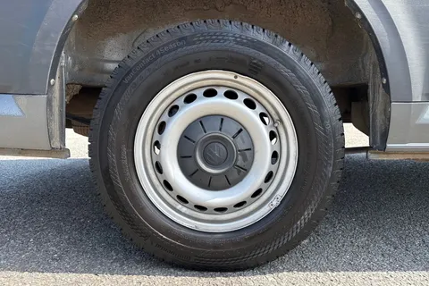 DA24CUK Volkswagen Crafter 2.0 TDI 140PS Commerce Plus High Roof Van Thumbnail #11