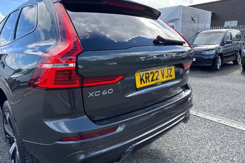 KR22VJZ Volvo Xc60 2.0 B4 MHEV R-Design Pro Auto AWD Euro 6 (s/s) 5dr Thumbnail #8