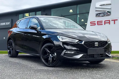 SEAT Leon 1.5 TSI FR Black Edition Euro 6 (s/s) 5dr Thumbnail #2