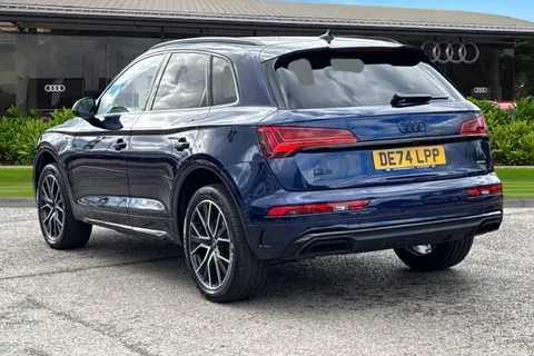 DE74LPP Audi Q5 Black Edition 40 TDI quattro 204 PS S tronic Thumbnail #3