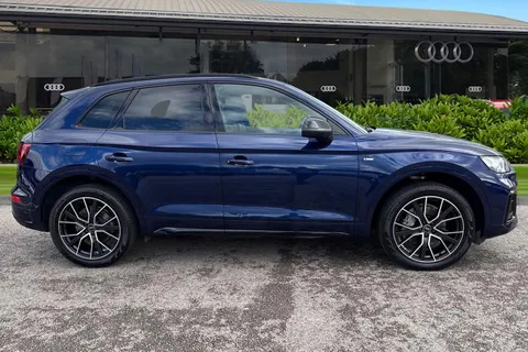 DE74LPP Audi Q5 Black Edition 40 TDI quattro 204 PS S tronic Thumbnail #4