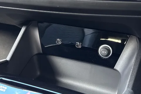 DL25WUP Audi A6 E-Tron Avant 100kWh Performance Edition 1 Auto 5dr Thumbnail #58