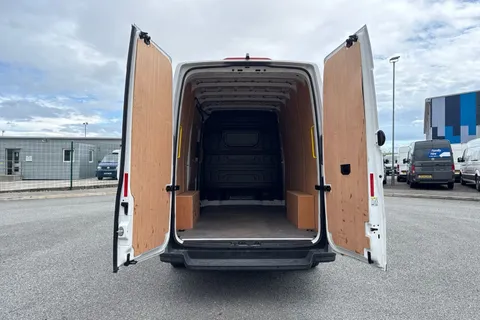 DG24NTE Volkswagen Crafter 2.0 TDI 140PS Commerce Plus High Roof Van Thumbnail #7