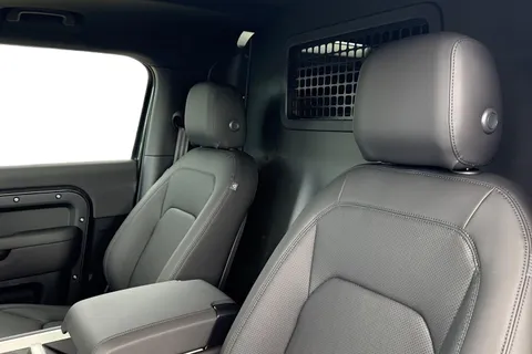 DY75BOJ Land Rover Defender 90 D250 Hard Top X-Dynamic SE 3dr Thumbnail #5