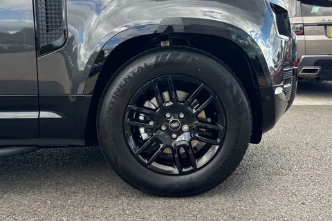 DY75BOJ Land Rover Defender 90 D250 Hard Top X-Dynamic SE 3dr Thumbnail #9