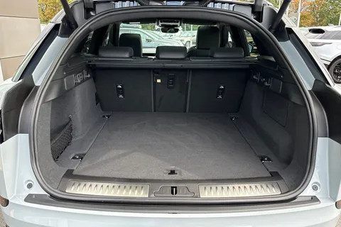 KJ25XXM Land Rover Range Rover Velar 3.0 D300 Dynamic HSE 5dr Thumbnail #11