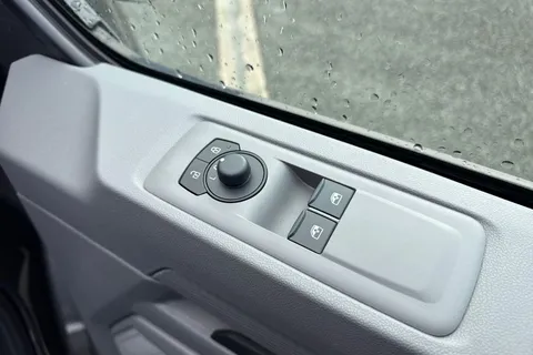 20 of 45 for Volkswagen E-Transporter T32 65kWh Commerce Plus Panel Van 5dr Electric Auto RWD SWB (136 ps)