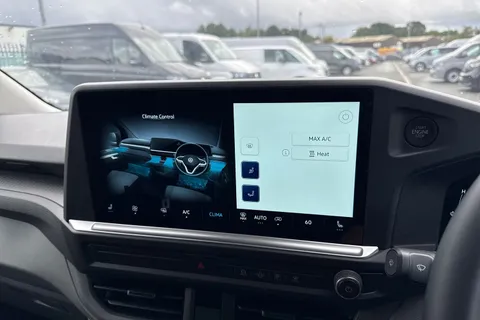 21 of 45 for Volkswagen E-Transporter T32 65kWh Commerce Plus Panel Van 5dr Electric Auto RWD SWB (136 ps)