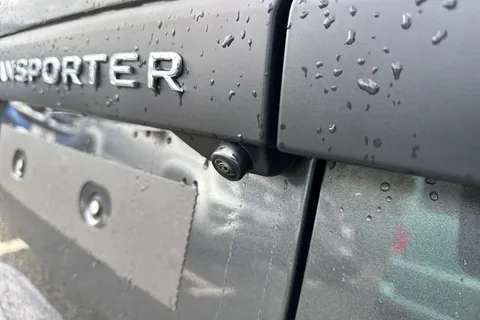 28 of 45 for Volkswagen E-Transporter T32 65kWh Commerce Plus Panel Van 5dr Electric Auto RWD SWB (136 ps)