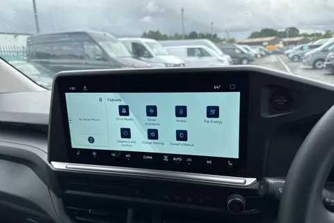 34 of 45 for Volkswagen E-Transporter T32 65kWh Commerce Plus Panel Van 5dr Electric Auto RWD SWB (136 ps)