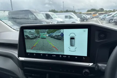 38 of 45 for Volkswagen E-Transporter T32 65kWh Commerce Plus Panel Van 5dr Electric Auto RWD SWB (136 ps)