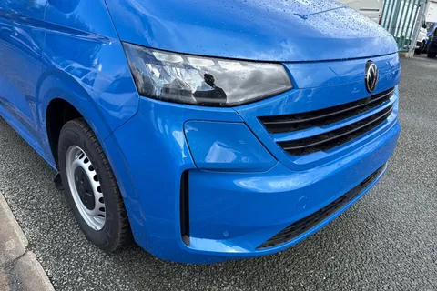 8 of 45 for Volkswagen E-Transporter T32 65kWh Commerce Plus Panel Van 5dr Electric Auto RWD SWB (136 ps)