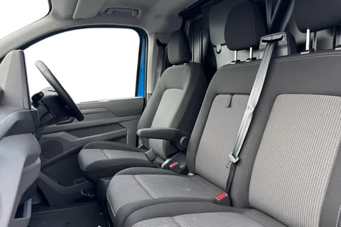 15 of 45 for Volkswagen E-Transporter T32 65kWh Commerce Plus Panel Van 5dr Electric Auto RWD SWB (136 ps)