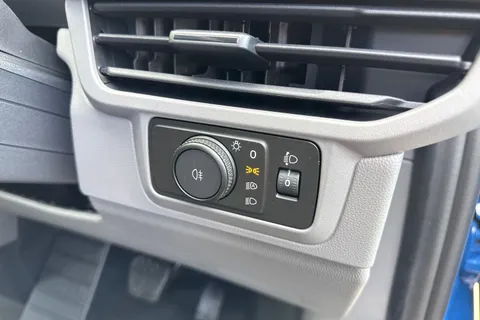 29 of 45 for Volkswagen E-Transporter T32 65kWh Commerce Plus Panel Van 5dr Electric Auto RWD SWB (136 ps)