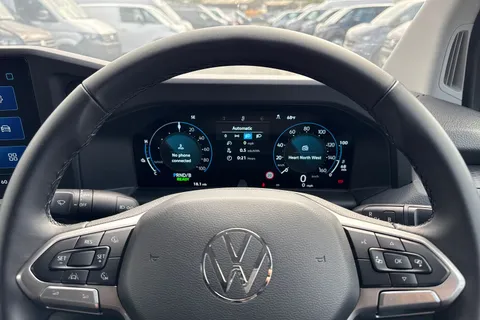 30 of 45 for Volkswagen E-Transporter T32 65kWh Commerce Plus Panel Van 5dr Electric Auto RWD SWB (136 ps)