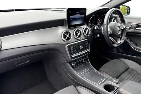 KW68VPX Mercedes-Benz Gla 2.1 GLA220d AMG Line (Premium Plus) 7G-DCT 4MATIC Euro 6 (s/s) 5dr Thumbnail #9