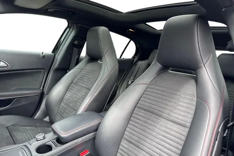 KW68VPX Mercedes-Benz Gla 2.1 GLA220d AMG Line (Premium Plus) 7G-DCT 4MATIC Euro 6 (s/s) 5dr Thumbnail #11