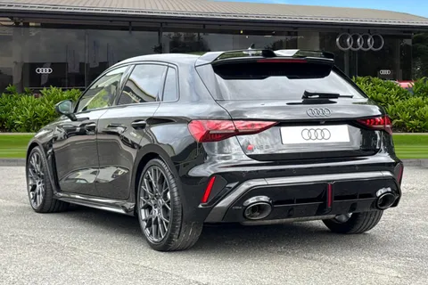 Audi RS 3 2.5 TFSI Carbon Black Sportback S Tronic quattro Euro 6 (s/s) 5dr Thumbnail #3