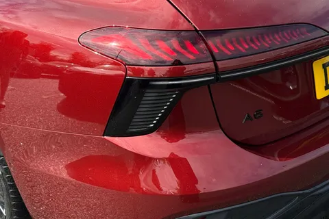 DL25PYT Audi A6 Avant Avant Launch Edition TDI quattro 204 PS S tronic Thumbnail #8