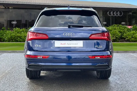 YB69OVL Audi Q5 Black Edition 40 TDI quattro 190 PS S tronic Thumbnail #5